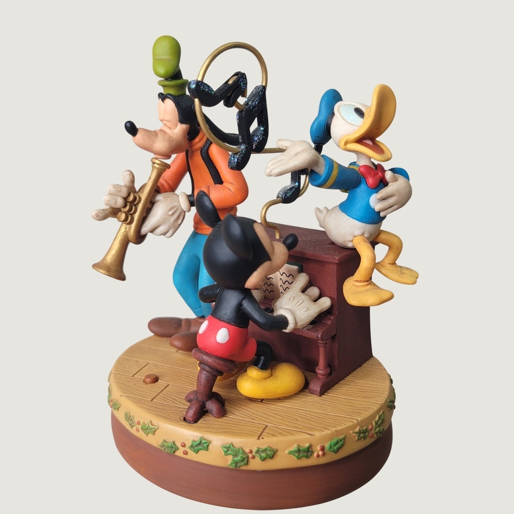 Disney Hallmark 2006 Mickey Goofy Donald Jazz Band Musical Figurine QXD8316